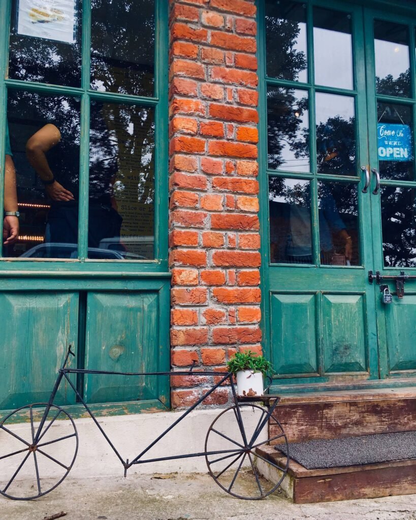 12. GALLERY_Shall We On Tour_Landour Bake House